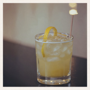 An image of the Barnum (Was Right) Cocktail cocktail submitted by n0tquitethere that contains London Dry Gin, Apricot Brandy, Angostura Bitters, Lemon and Lemon