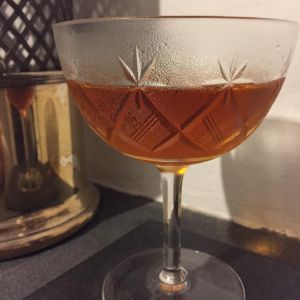 An image of the Sand-martin Cocktail cocktail submitted by n0tquitethere that contains London Dry Gin, Sweet Vermouth and Green Chartreuse
